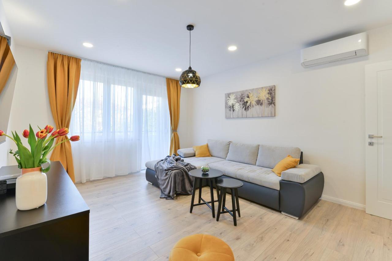 Zara Lumina Apartment Exterior photo