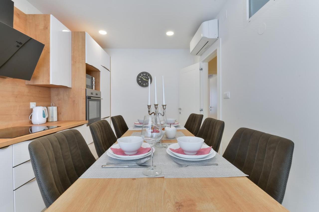 Zara Lumina Apartment Exterior photo